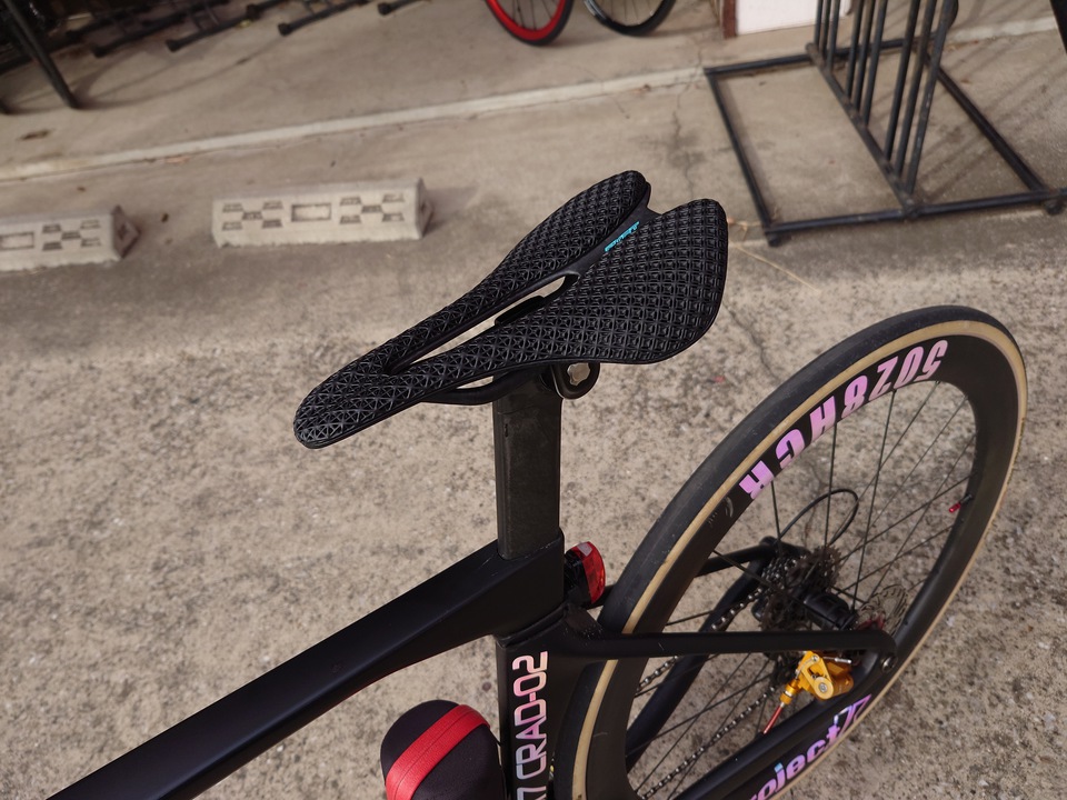 ttpro 3D　カーボンサドル　軽量　ロードバイク ttpro 3D カーボンサドル 軽量 ロードバイク 3Dプリントサドル